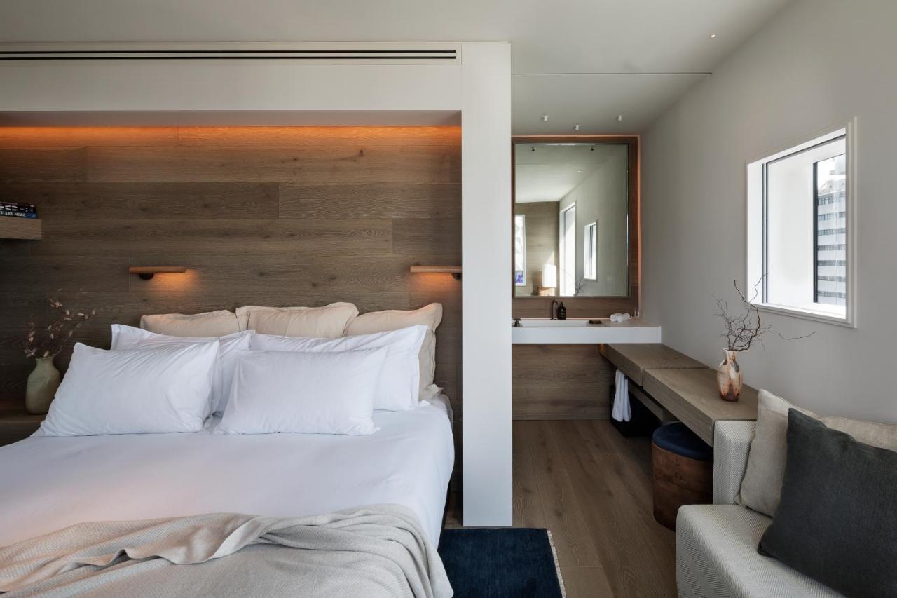 더 호텔 브리토마트 오클랜드 외부 사진 A bedroom at the Hotel